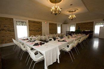 Rogues Harbor Inn Lansing Zewnętrze zdjęcie
